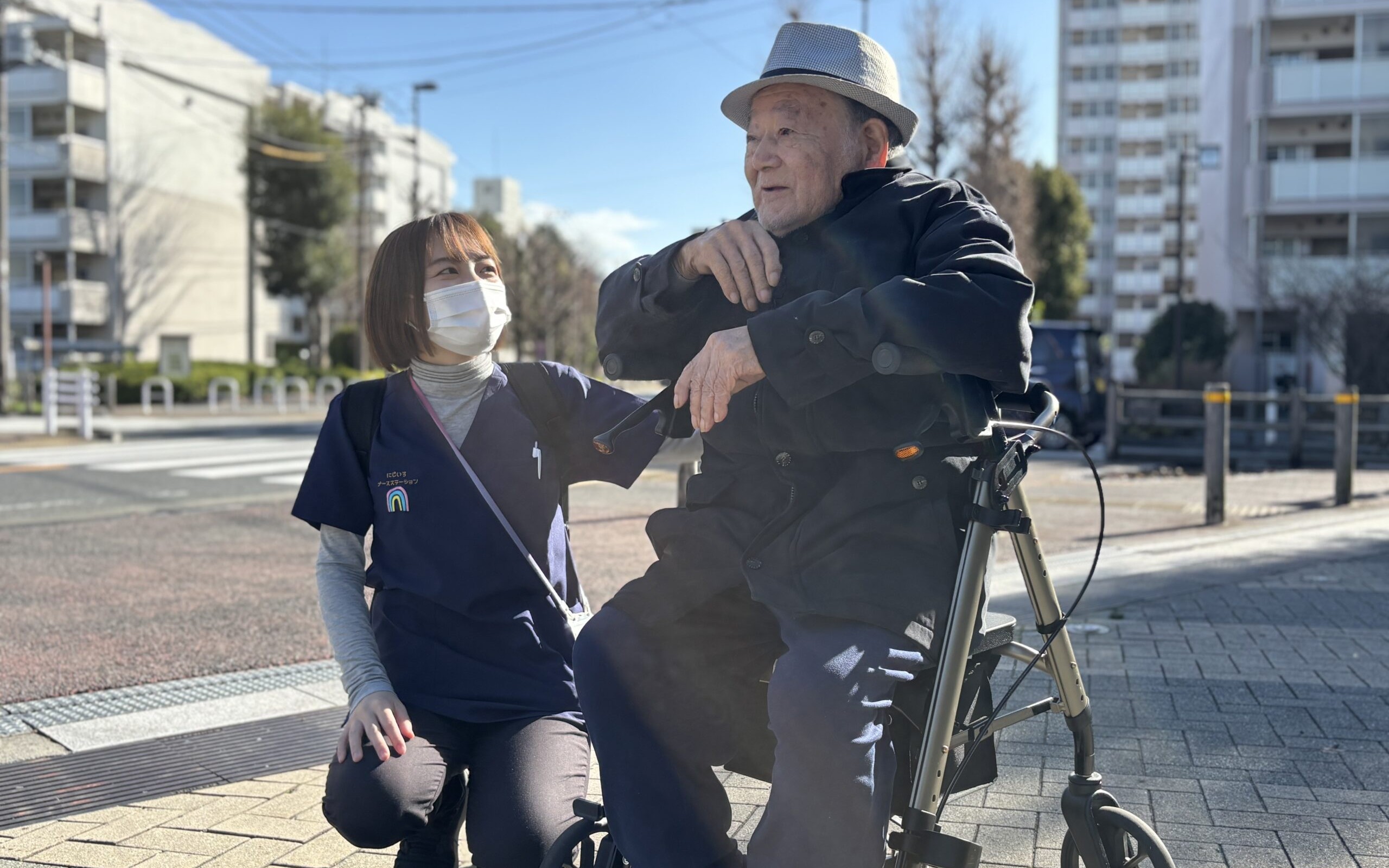 自宅で安心して療養できるよう支援するにじいろナースステーションの訪問看護